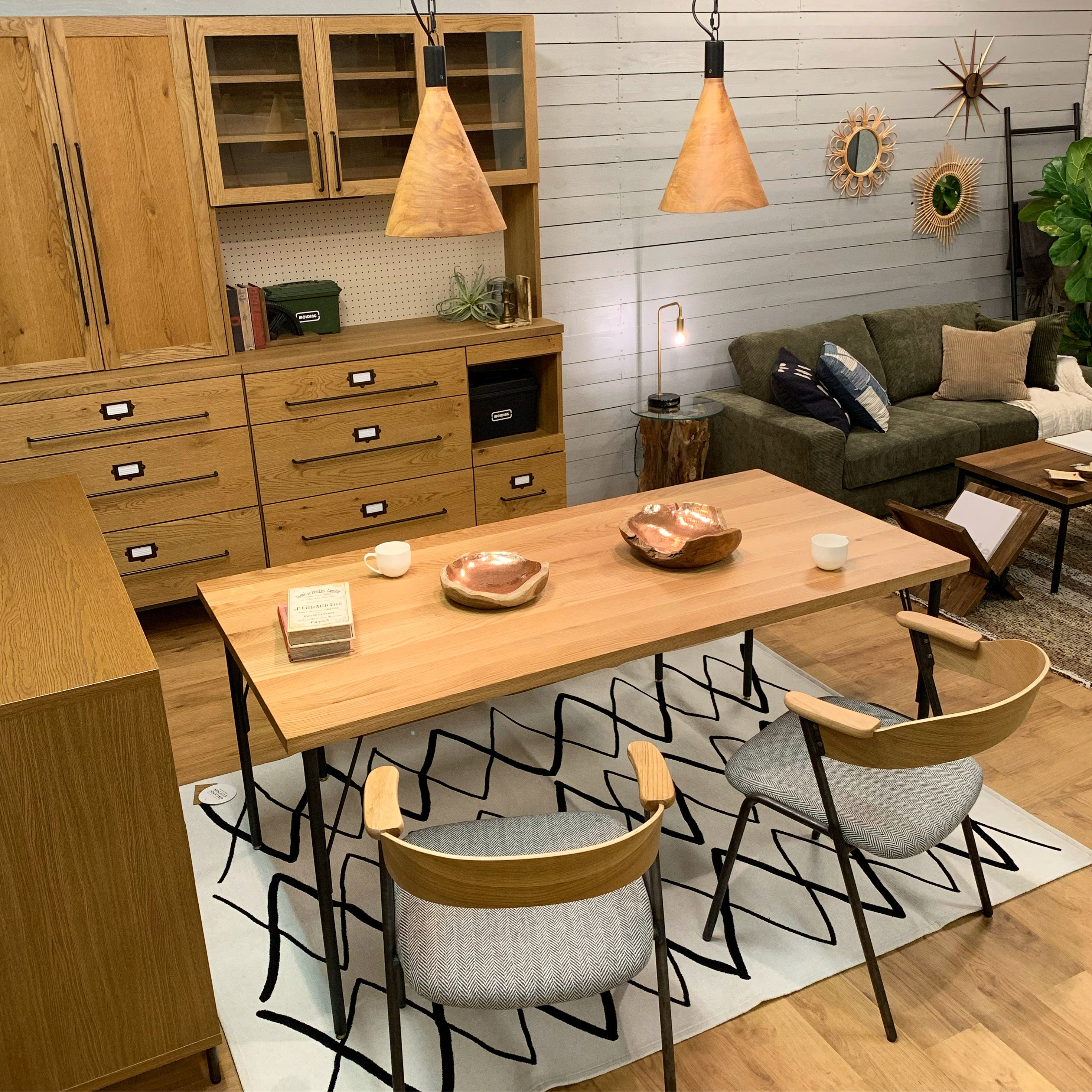 素材のままで、整えるという選択 BEACH FURNITURE|BONDI DINING TABLE 1600(NT)