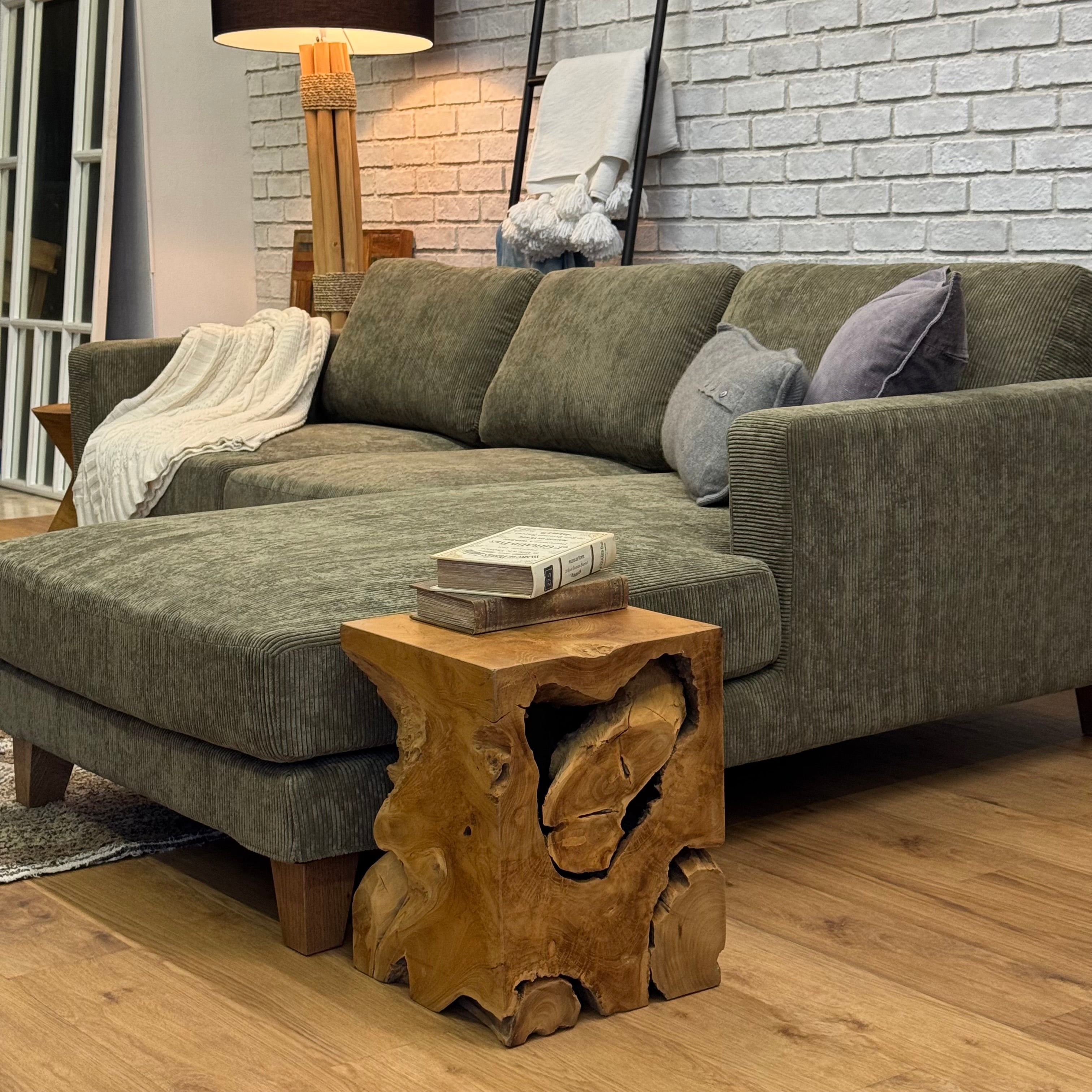 小さな塊が、部屋の重心になる|TOOR STOOL/dareels