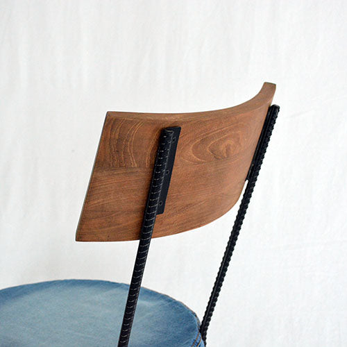 バシッとハマるデニムチェア d-Bodhi CAMPAGNA CHAIR BK