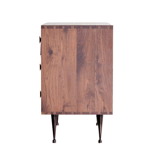 この一台が空間を劇的に変化させる bina JULIAN SMALL DRESSER