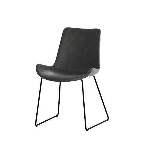 マットな質感に惚れた。/ a.depeche PUNISH wing chair DBR
