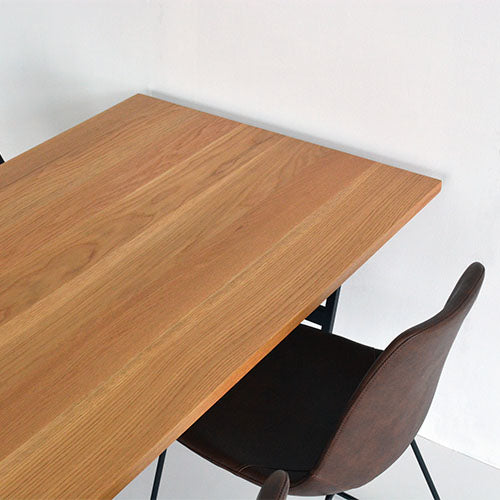 シルエットの美しさで勝負しよう。/ a.depeche splem table PUNISH chair
