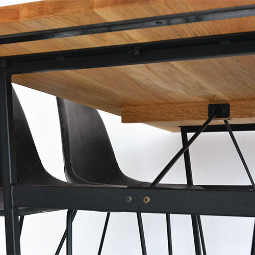 シルエットの美しさで勝負しよう。/ a.depeche splem table PUNISH chair