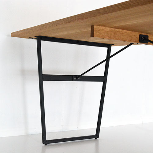 シャープな姿に心掴まれて。/ a.depeche splem dining table 1600