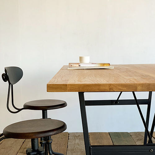 シャープな姿に心掴まれて。/ a.depeche splem dining table 1600