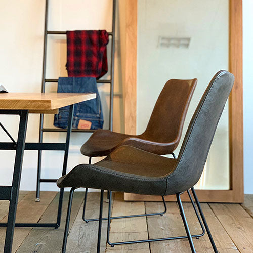 シャープな姿に心掴まれて。/ a.depeche splem dining table 1600