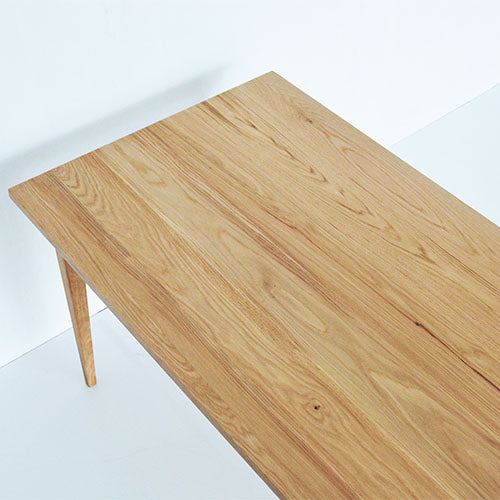 北欧っぽさがたまらない。/ a.depeche solo dining table 1600