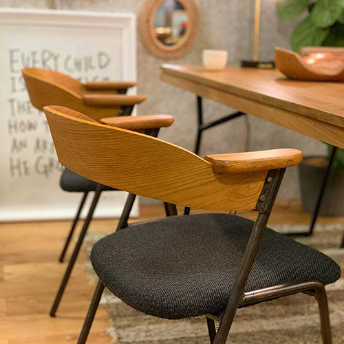 センスも気分もアゲていこう。 / dareels YE 160 DINING TABLE