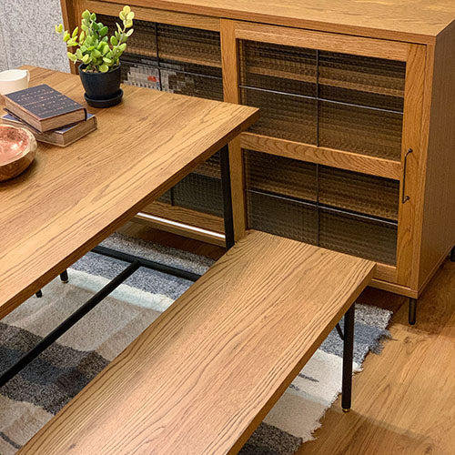 BYRON DINING TABLE 1500 MBR/BEACH FURNITURE|使用イメージ(天板上・小物)|ホワイトオーク無垢材天板の質感とスタイリング