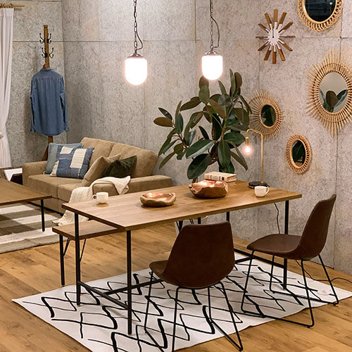 カリフォルニアの風を感じる暮らしに。ホワイトオーク無垢材のダイニングテーブル
/ BEACH FURNITURE / BYRON DINING TABLE 1500 MBR