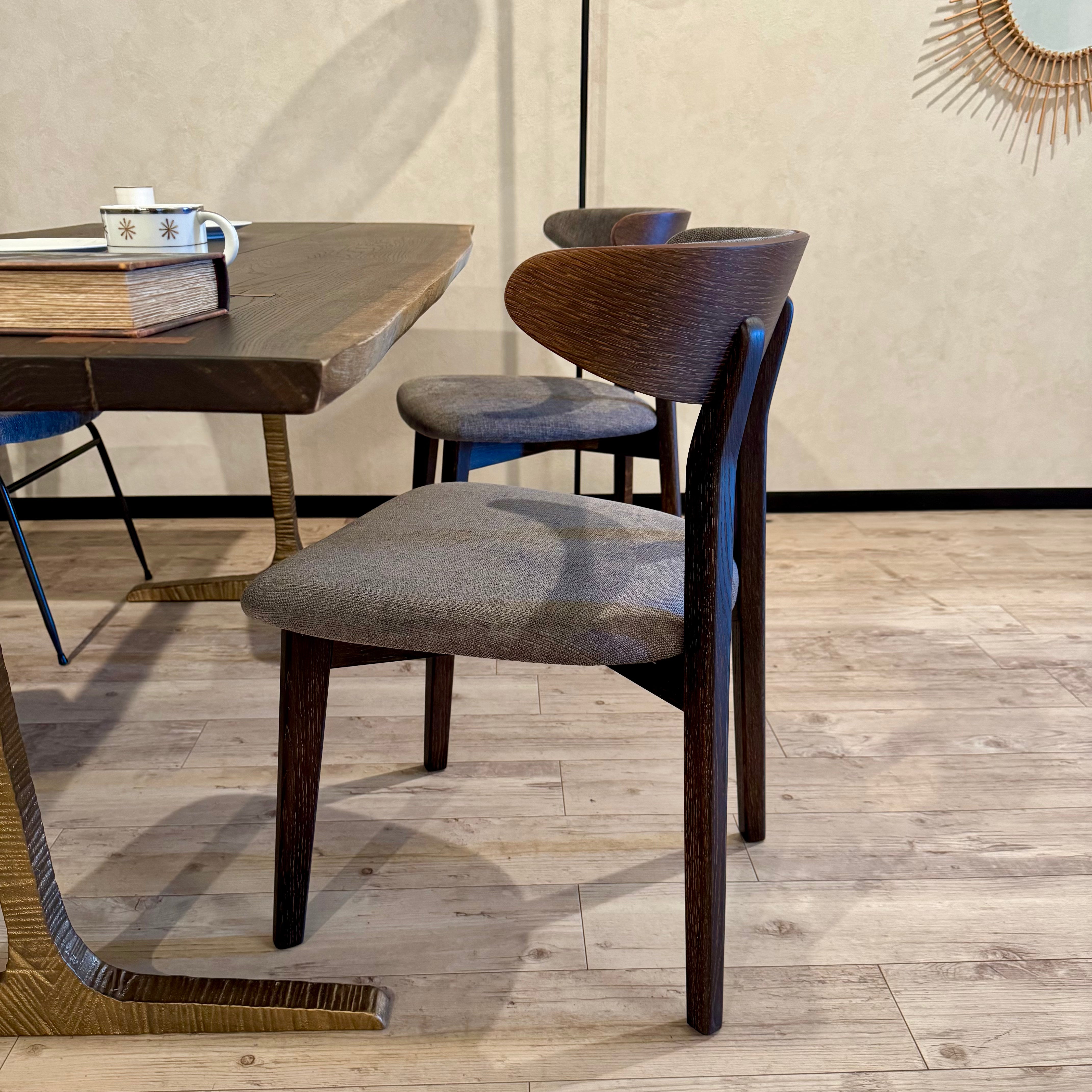 ダイニングテーブルに合わせたBOMA CHAIRの設置イメージ