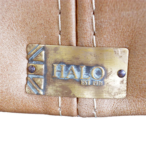 品良くまとめるイギリスモダン。 HALO NEWCOUNTHENRY SOFA