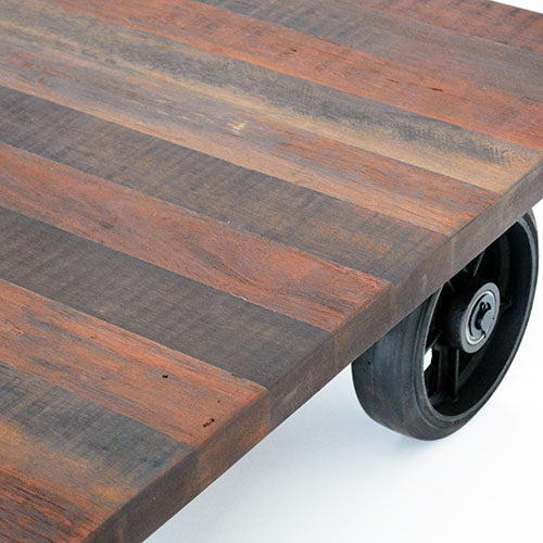 脚まわりに惚れました。CART COFFEE TABLE / DISTRICT EIGHT