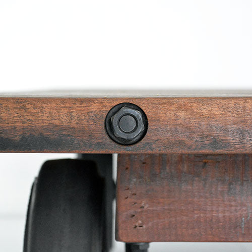 脚まわりに惚れました。CART COFFEE TABLE / DISTRICT EIGHT