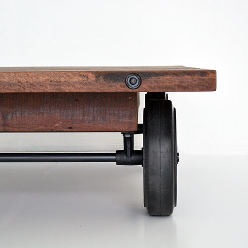 脚まわりに惚れました。CART COFFEE TABLE / DISTRICT EIGHT