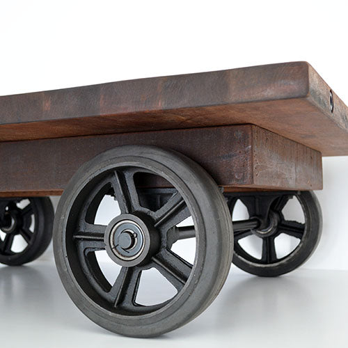 脚まわりに惚れました。CART COFFEE TABLE / DISTRICT EIGHT