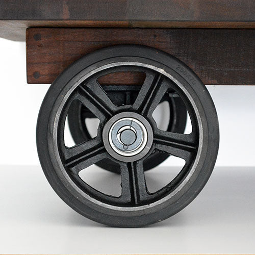 脚まわりに惚れました。CART COFFEE TABLE / DISTRICT EIGHT