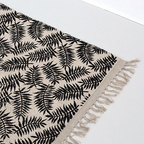 a.depeche roll tufted rug 2117 black LEAF