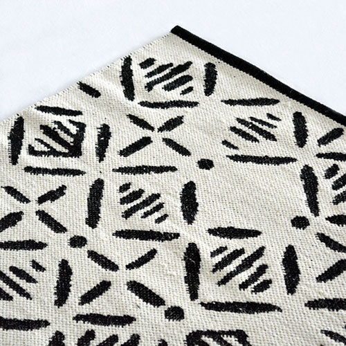 大人っぽさを楽しむ一枚 140cm×200cm