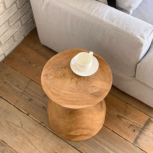 DIAVOLO STOOL NT/dareels|天面の見え方(上から)|マグを置いたサイドテーブル使用例