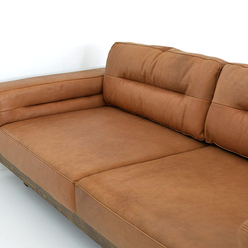 ビンテージ×ラグジュアリーな世界をお届け。 HALO FROSTER SOFA