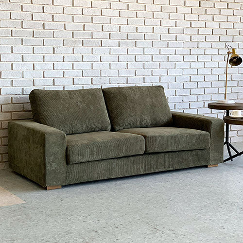 座るだけじゃ、もったない。 / BEACH FURNITURE / BAY SOFA 72 CORDUROY KHAKI