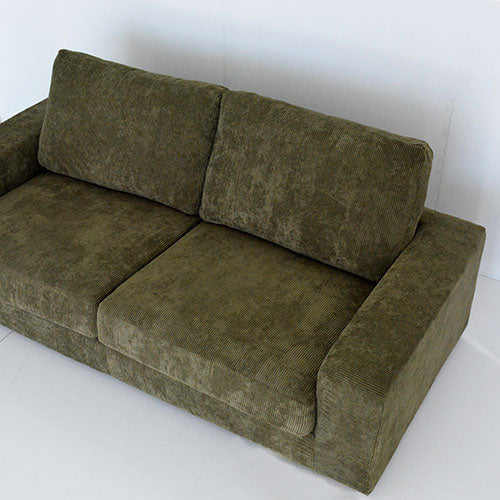 座るだけじゃ、もったない。 / BEACH FURNITURE / BAY SOFA 72 CORDUROY KHAKI