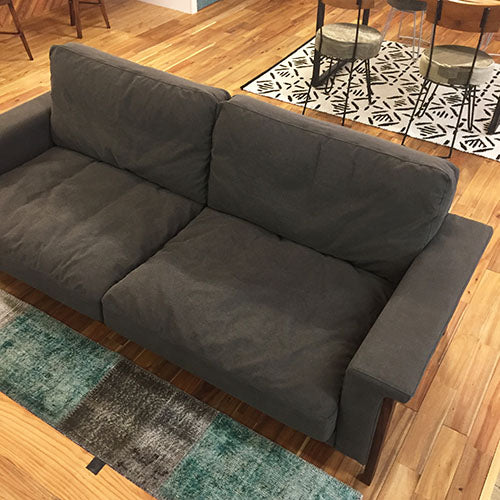 倉敷帆布×ウォールナット無垢材。SWITCH Cloud Sofa 3P