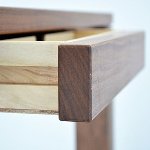 ウォールナットテーブルの引き出し付、ここにあります。 / Leaves Walnut