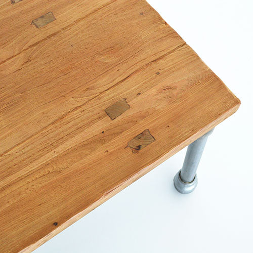 いやー、このラフさが魅力なんです。d-Bodhi / TUBE RECT COFFEE TABLE