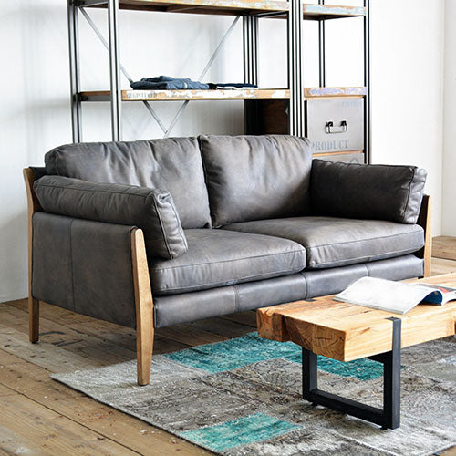 「後姿」もカッコいい。 / HALO LOFFEE 2P SOFA