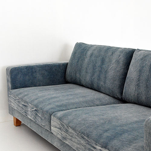 BAY SOFA 83 デニムブルー|座面と背の寄り(座り心地のイメージ)