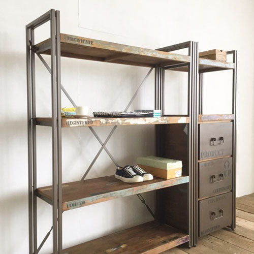 見せる収納、隠す収納、コレ一台で楽しめます。d-BODHI FERUM INDUSTRIAL 3DRAWERS SHELF