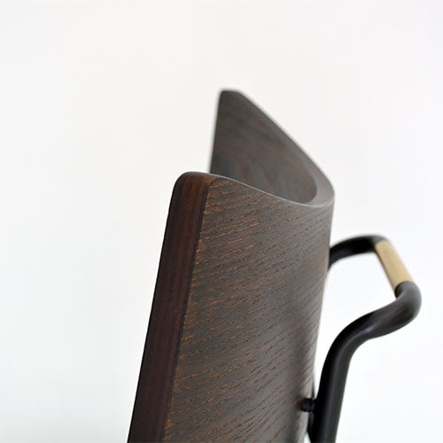 スカッと抜ける、この感じ。/ SQUARE ROOTS / SOLI CHAIR / SEARED OAK / BK LEATHER