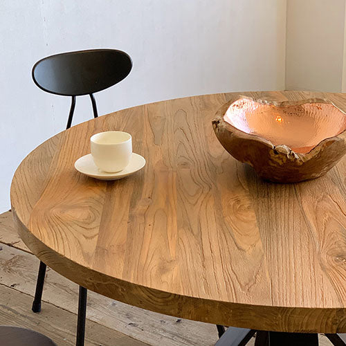 ビンテージな丸テーブル、ここにあります。 / dareels JATI CIRCLE 110 DINING TABLE