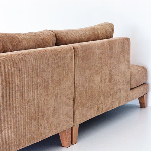 この広さが、ちょうど良い。/ BEACH FURNITURE / BAY SOFA 64(R) CORDUROY CAMEL