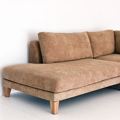 この広さが、ちょうど良い。/ BEACH FURNITURE / BAY SOFA 64(R) CORDUROY CAMEL